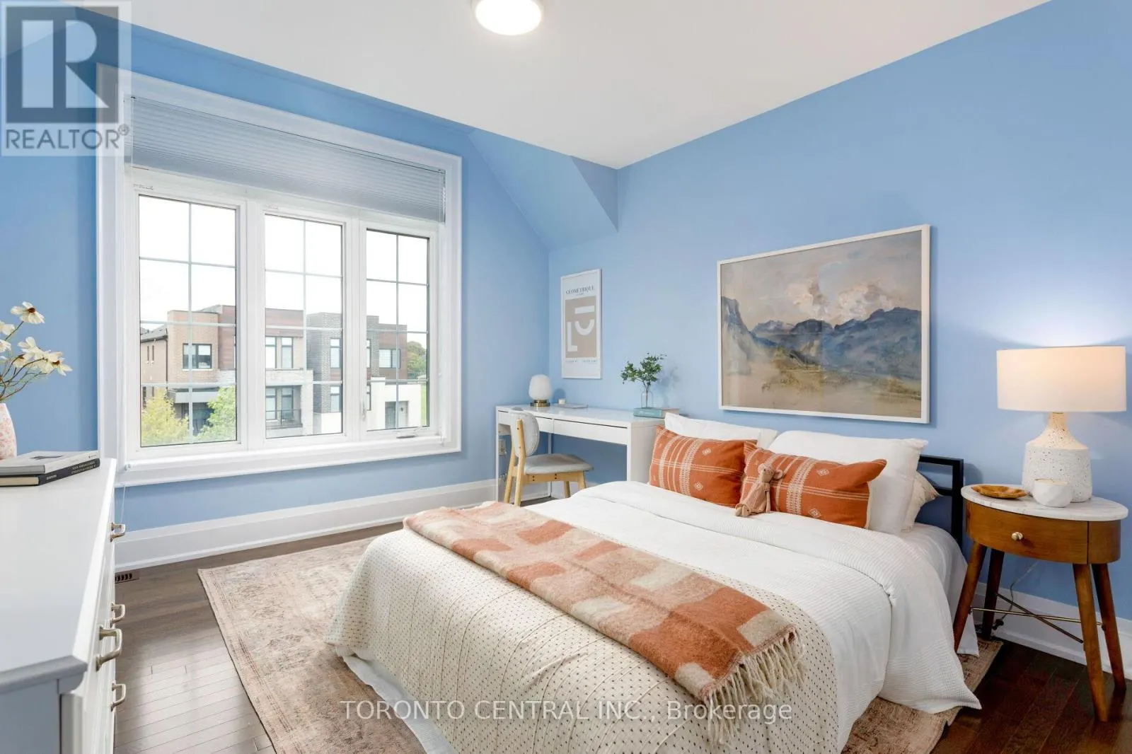 9 CHIMNEY SWIFT COURT