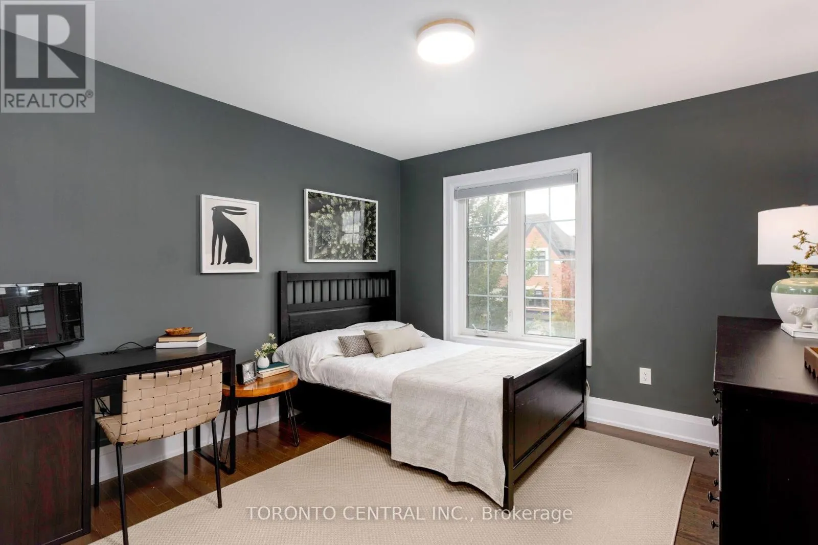 9 CHIMNEY SWIFT COURT