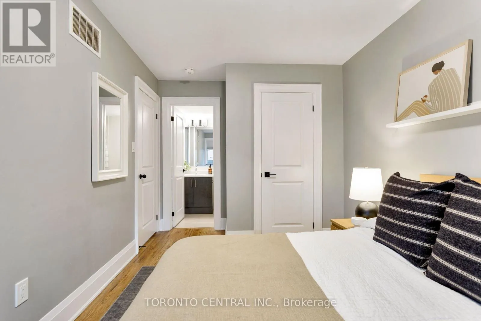 9 CHIMNEY SWIFT COURT