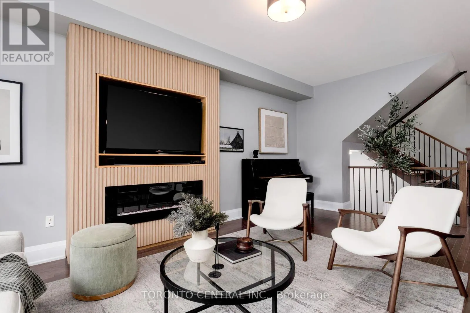 9 CHIMNEY SWIFT COURT