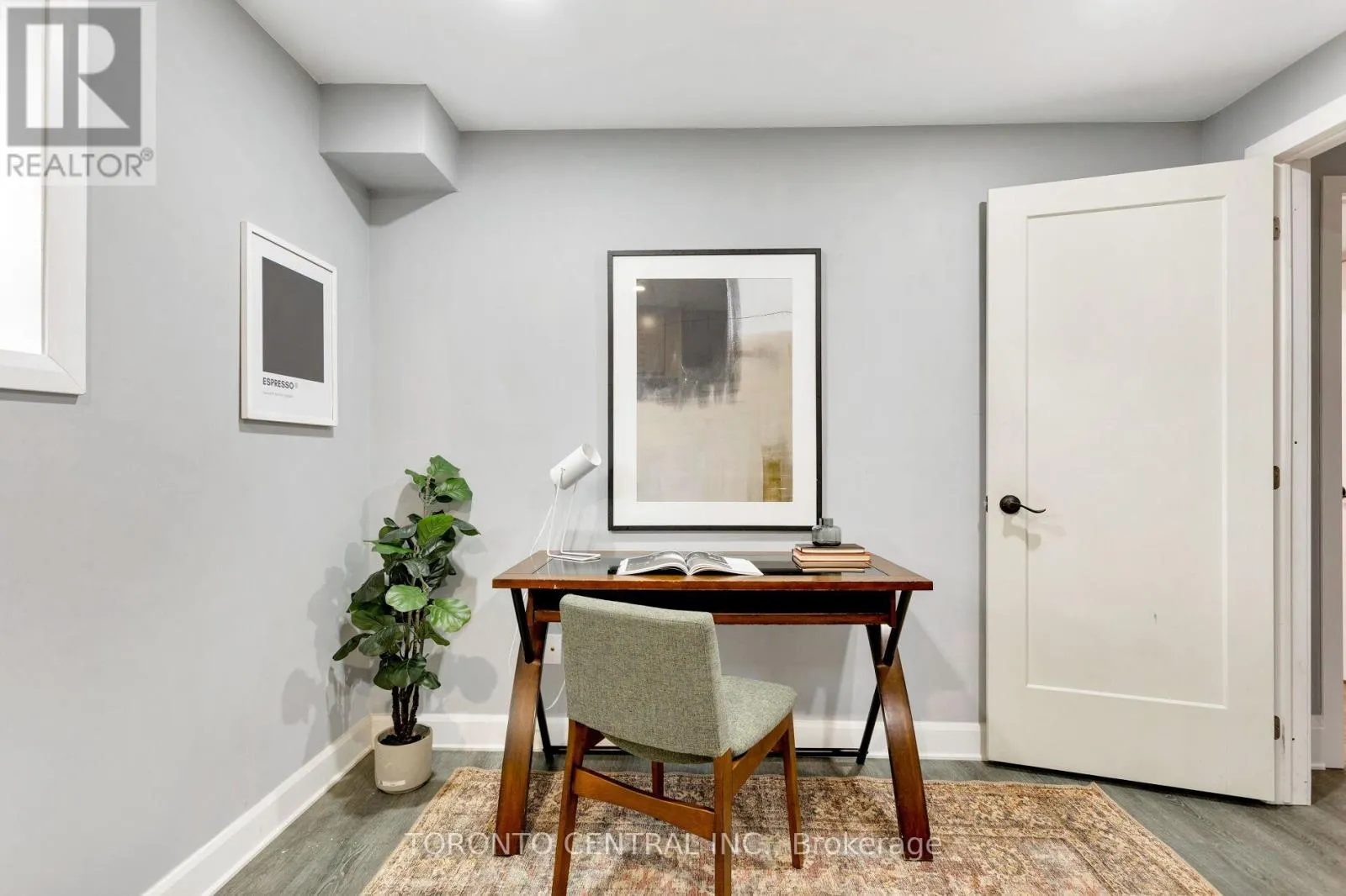 9 CHIMNEY SWIFT COURT