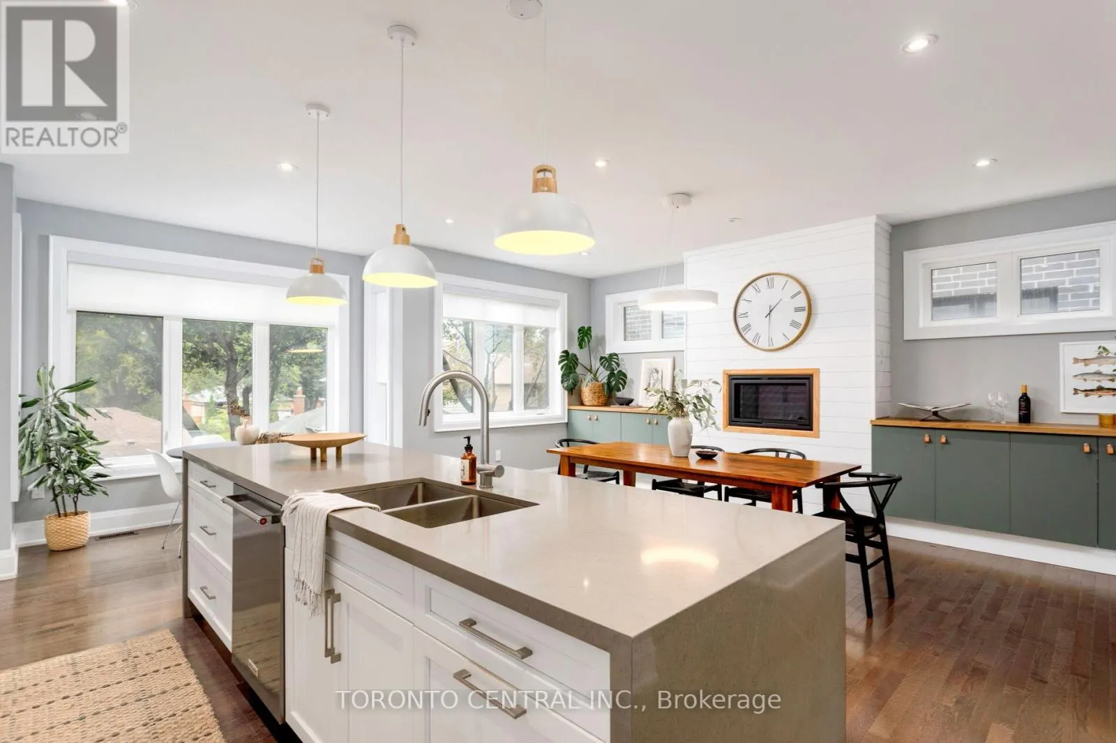 9 CHIMNEY SWIFT COURT