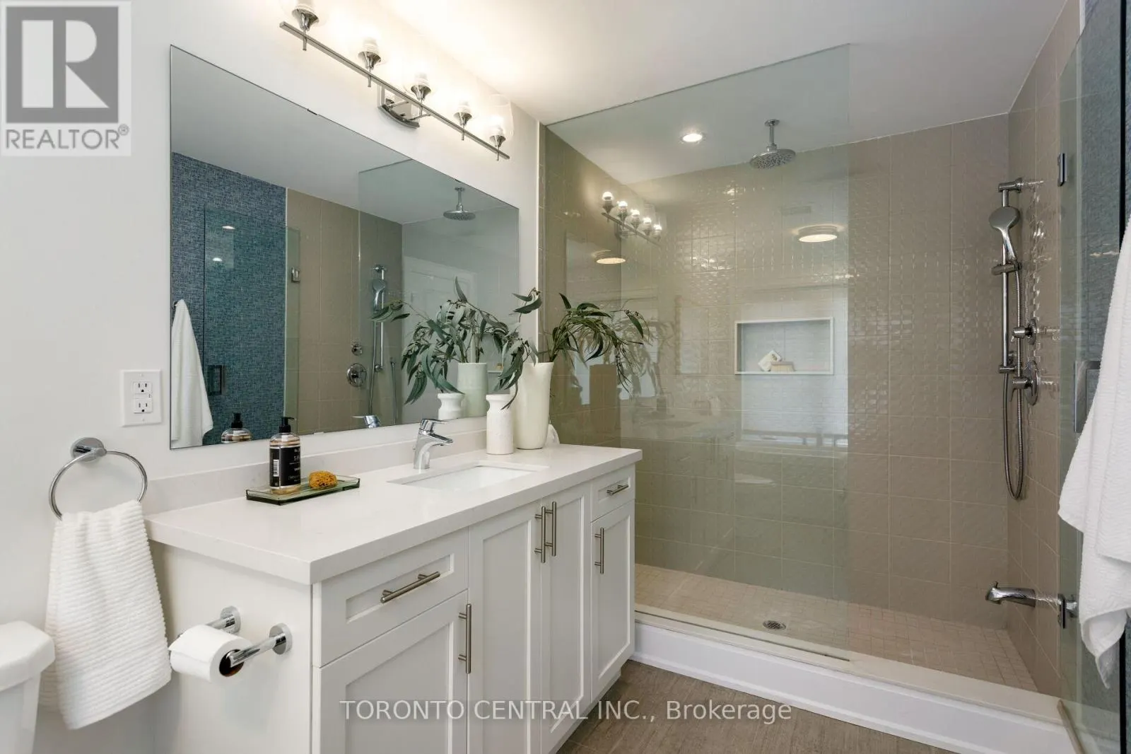 9 CHIMNEY SWIFT COURT