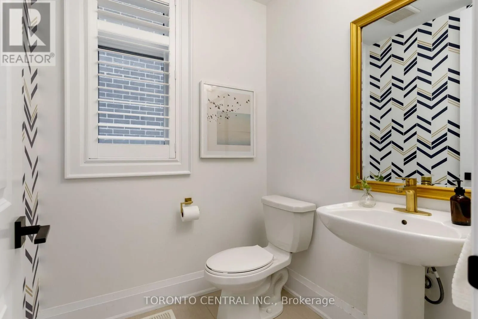 9 CHIMNEY SWIFT COURT