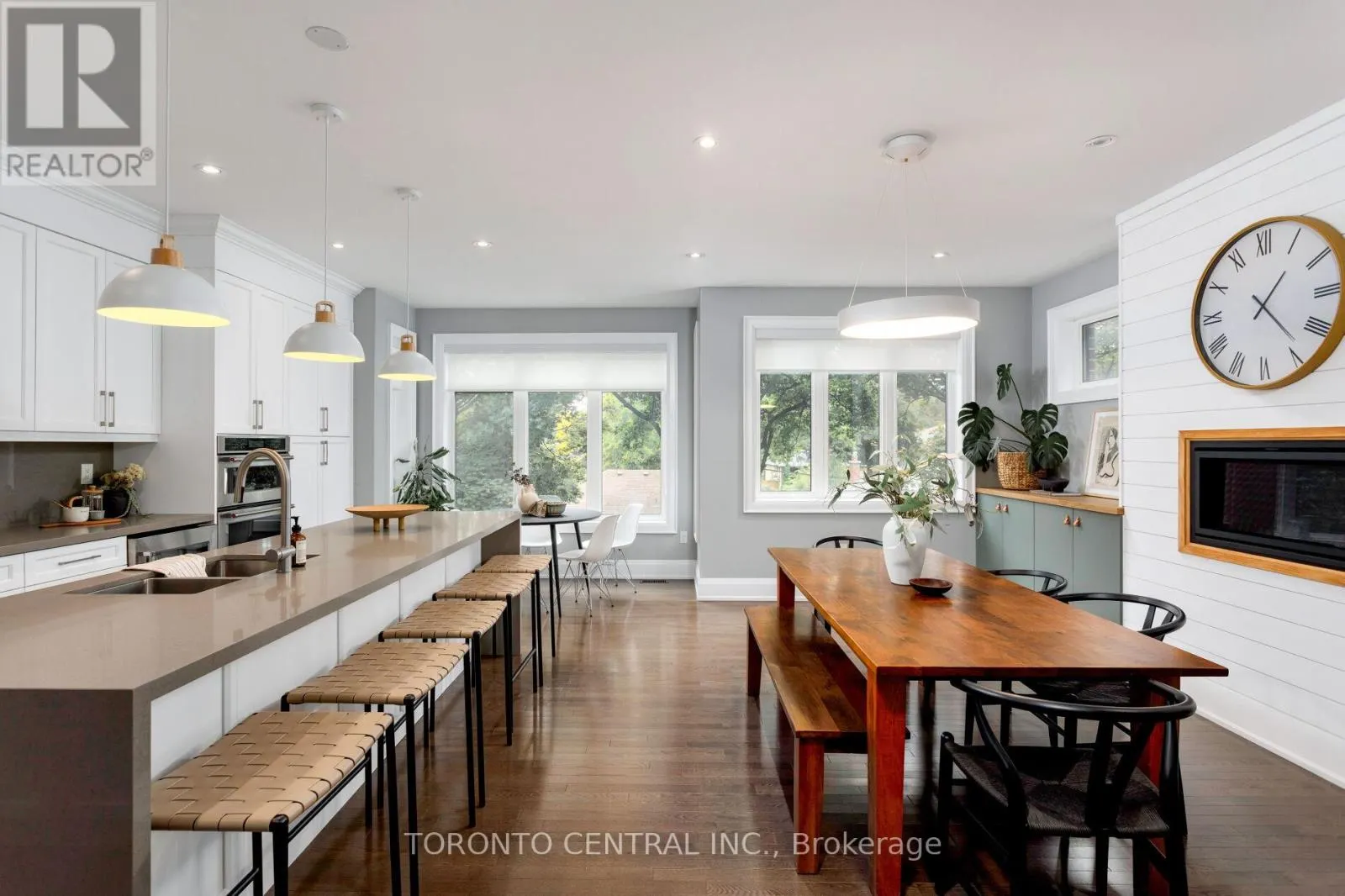 9 CHIMNEY SWIFT COURT