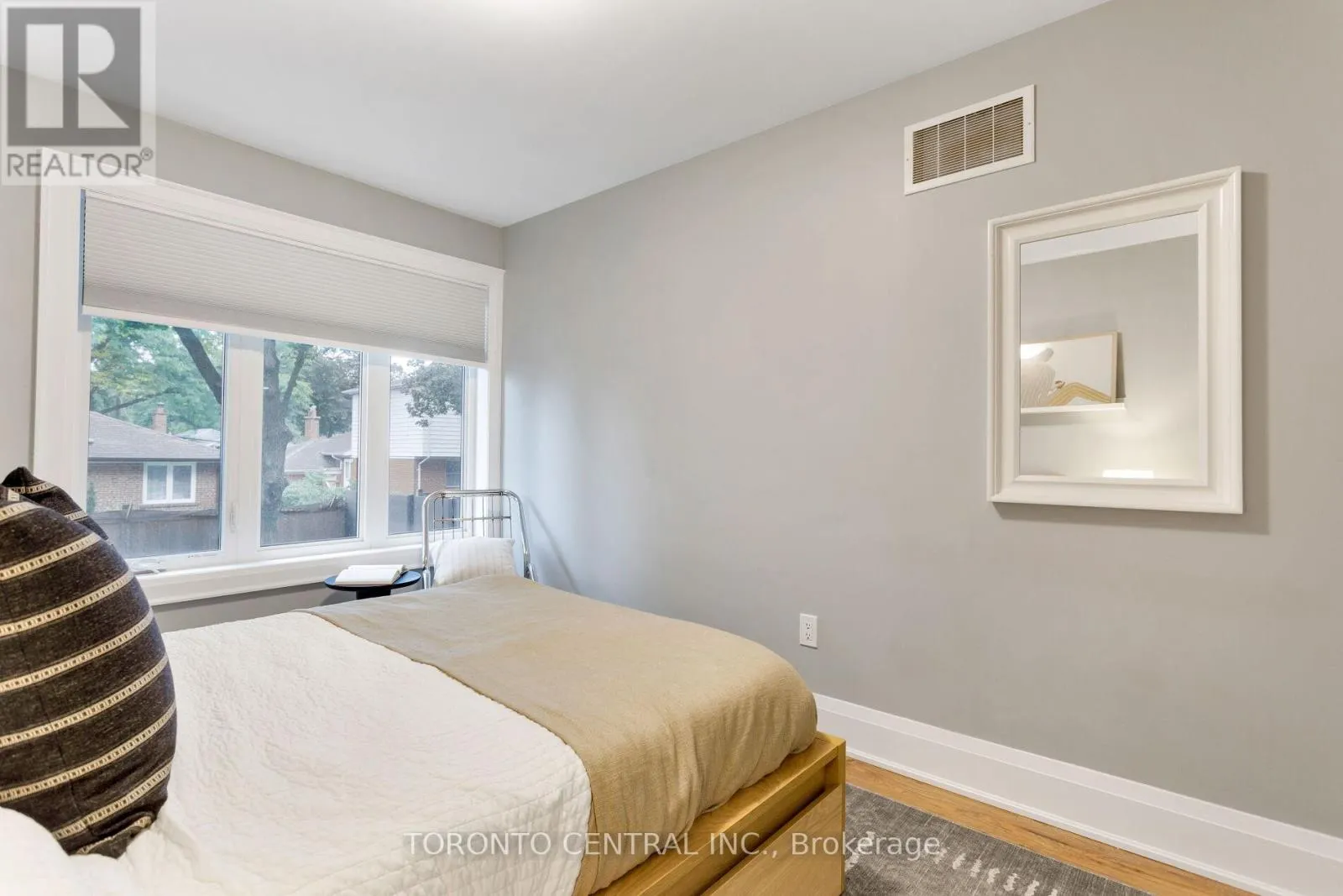 9 CHIMNEY SWIFT COURT