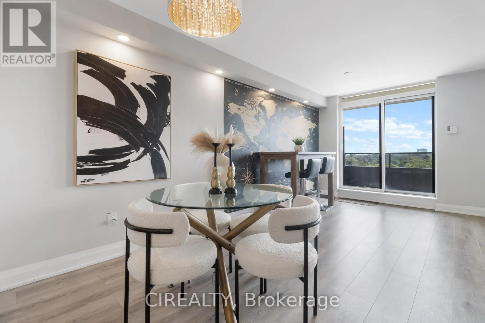 709 - 511 THE WEST MALL