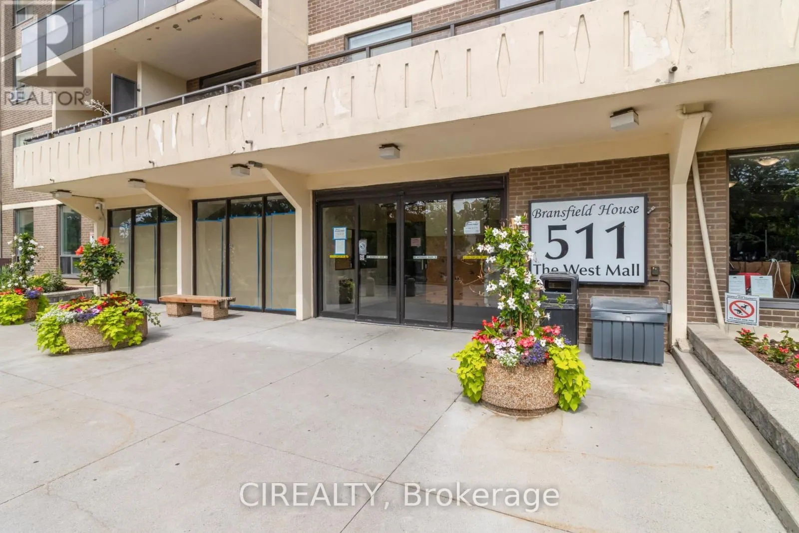 709 - 511 THE WEST MALL