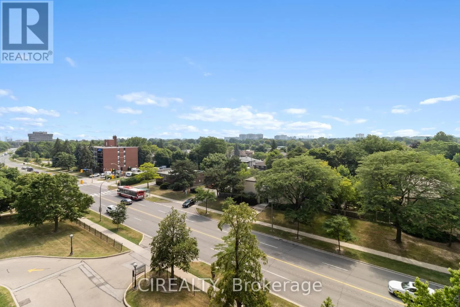 709 - 511 THE WEST MALL