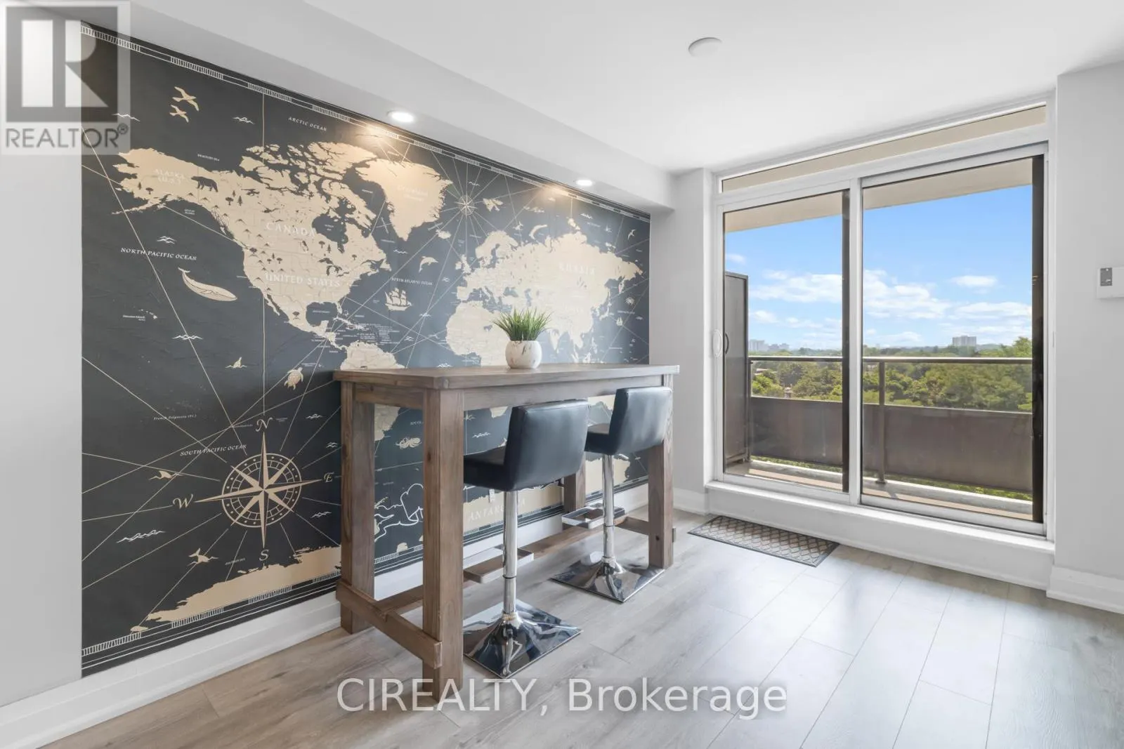 709 - 511 THE WEST MALL