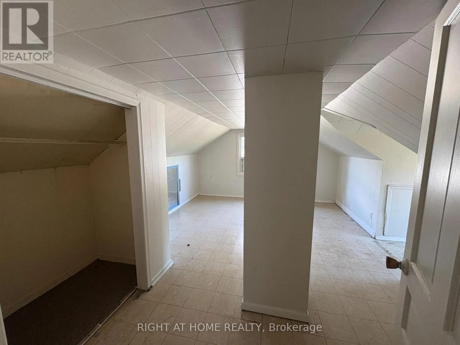 UPPER - 779 INDIAN ROAD