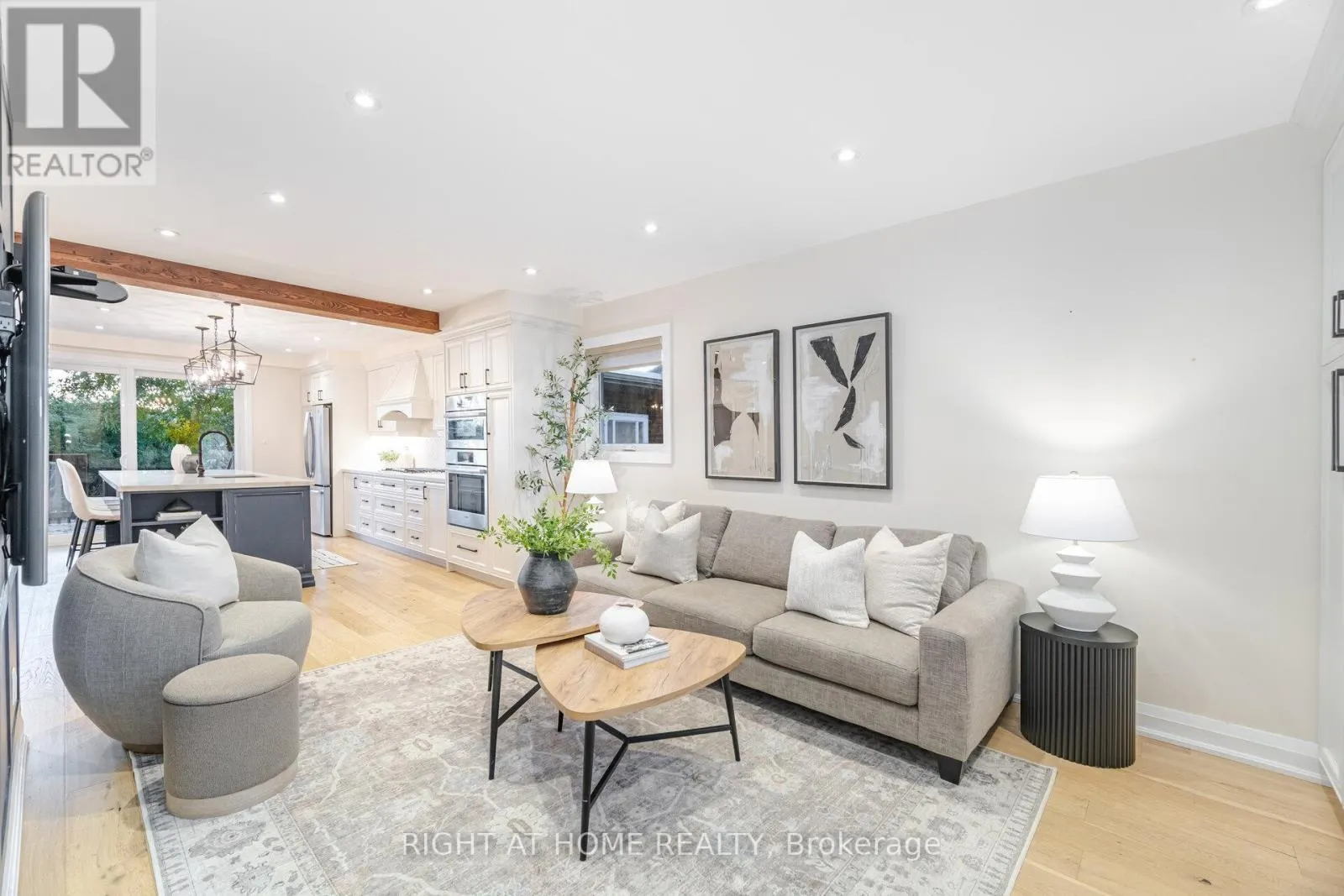 28 FORTY FIRST STREET