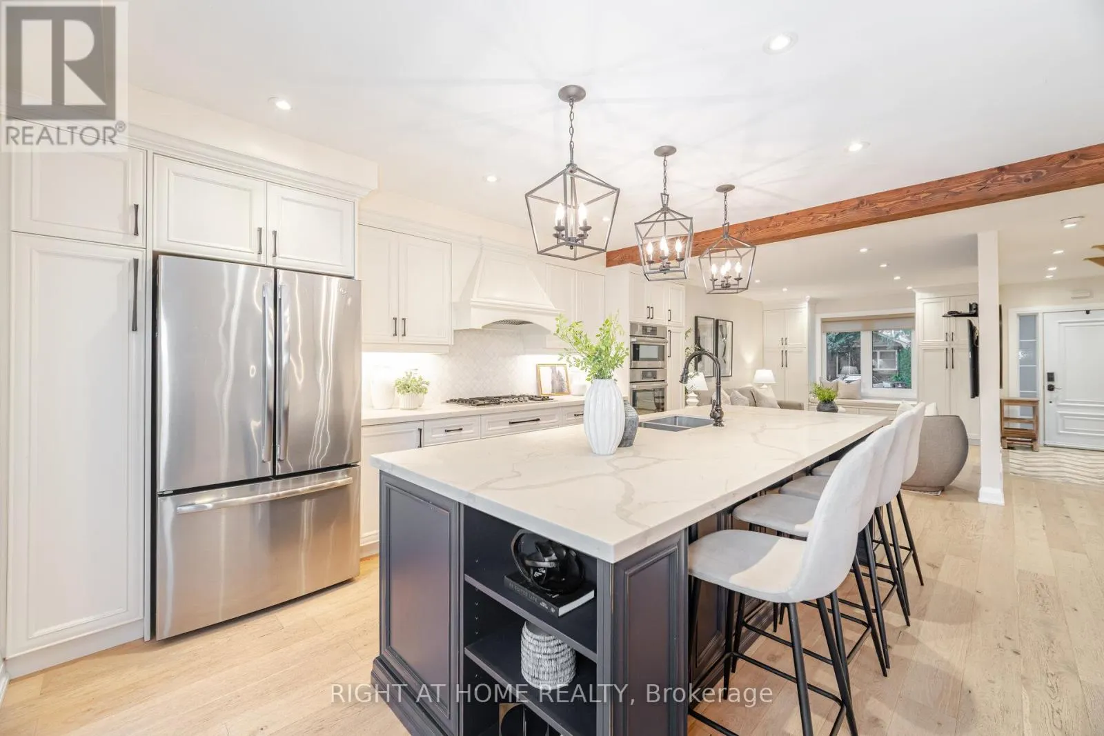 28 FORTY FIRST STREET