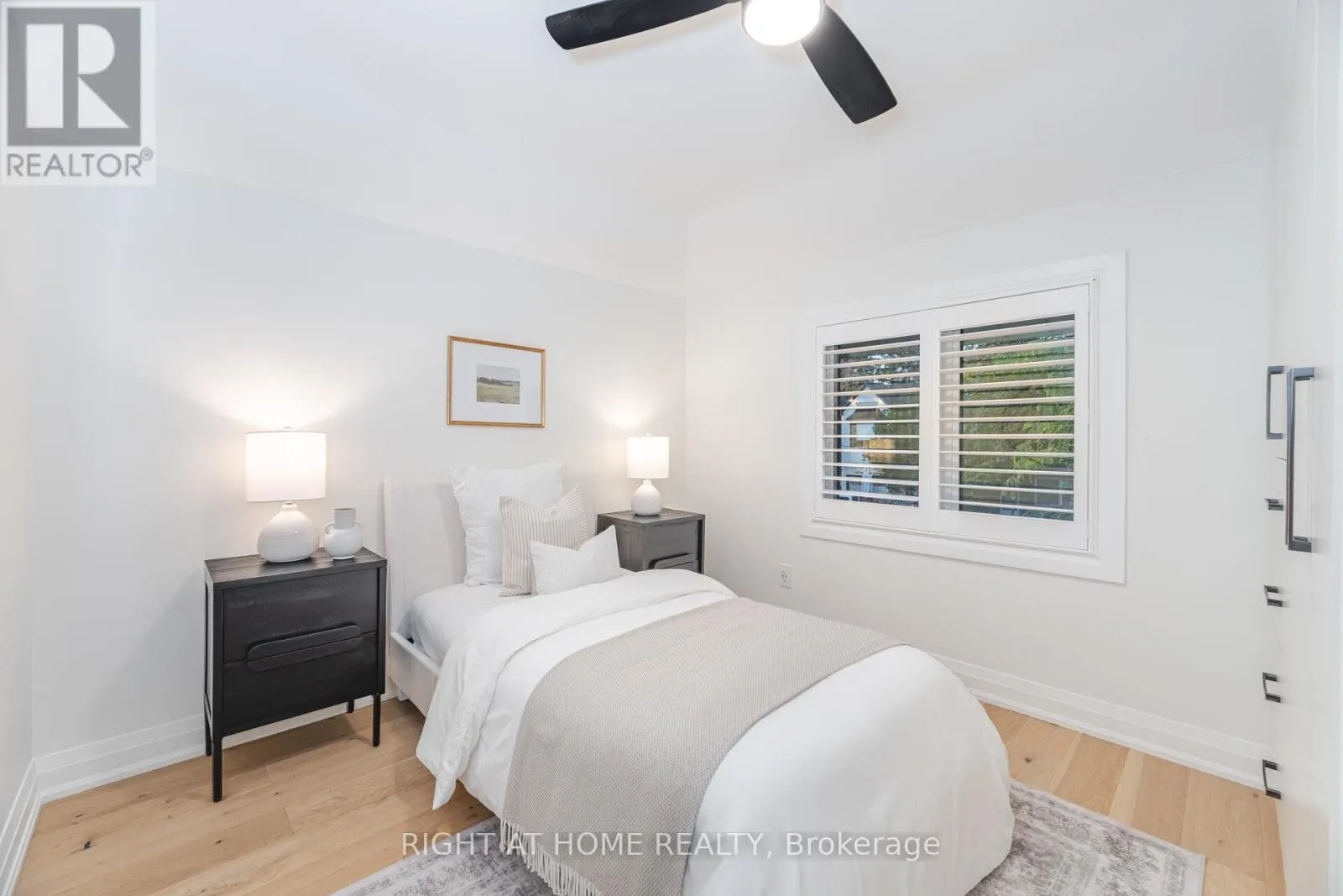 28 FORTY FIRST STREET