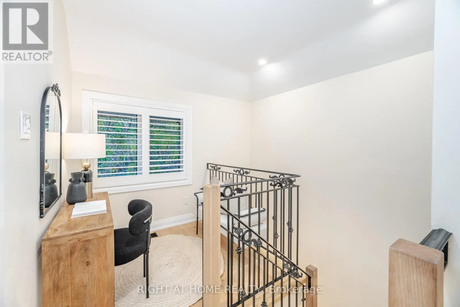 28 FORTY FIRST STREET