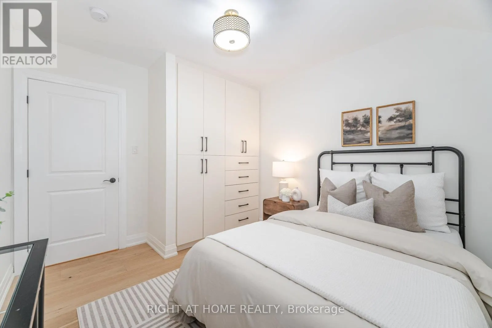 28 FORTY FIRST STREET