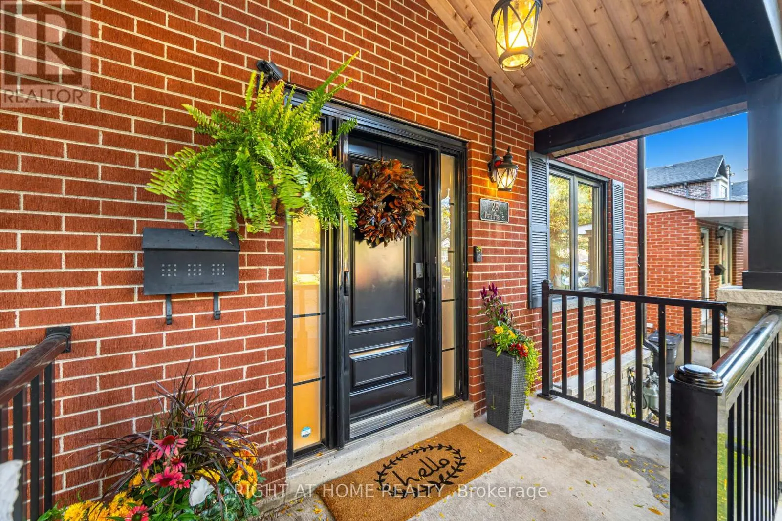 28 FORTY FIRST STREET