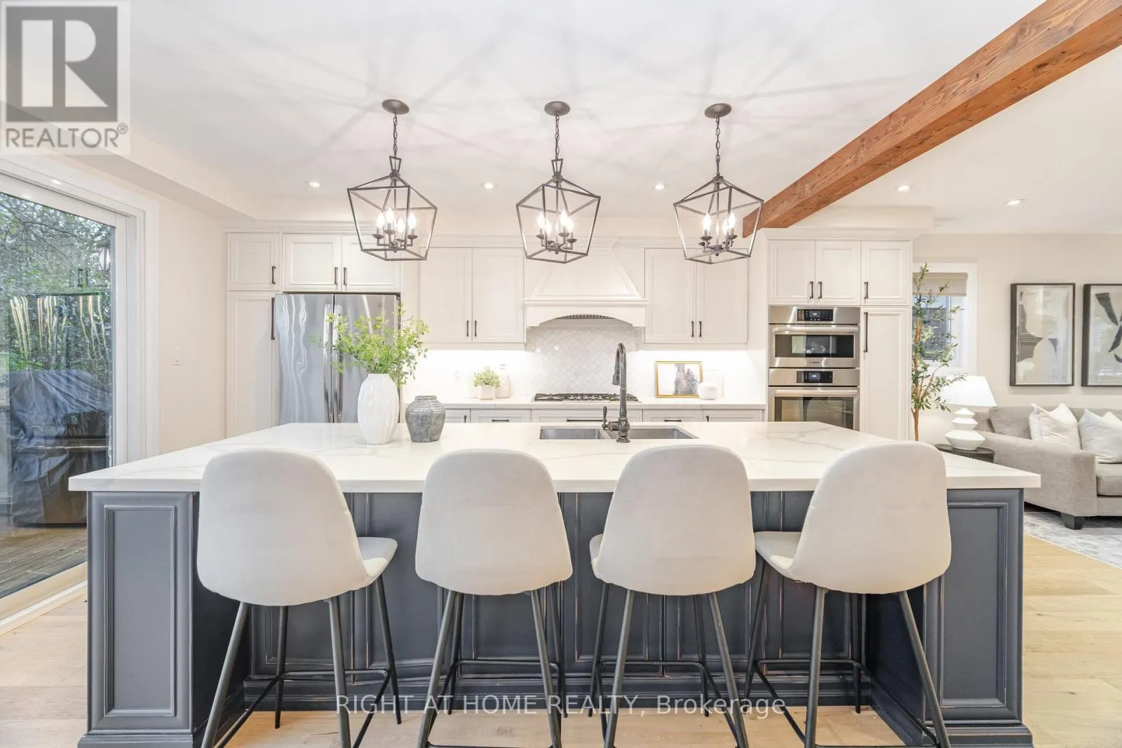 28 FORTY FIRST STREET