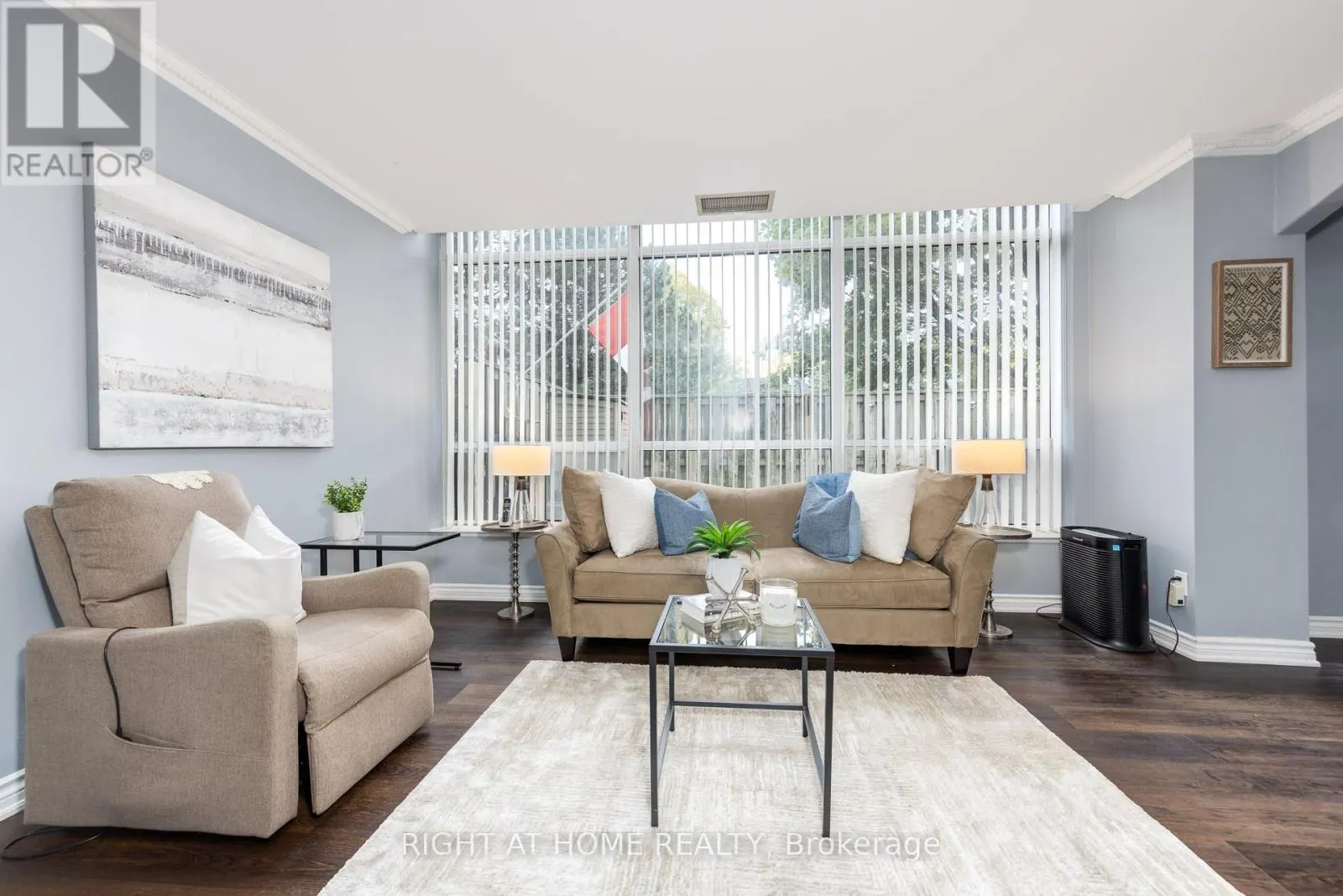 111 - 1276 MAPLE CROSSING BOULEVARD