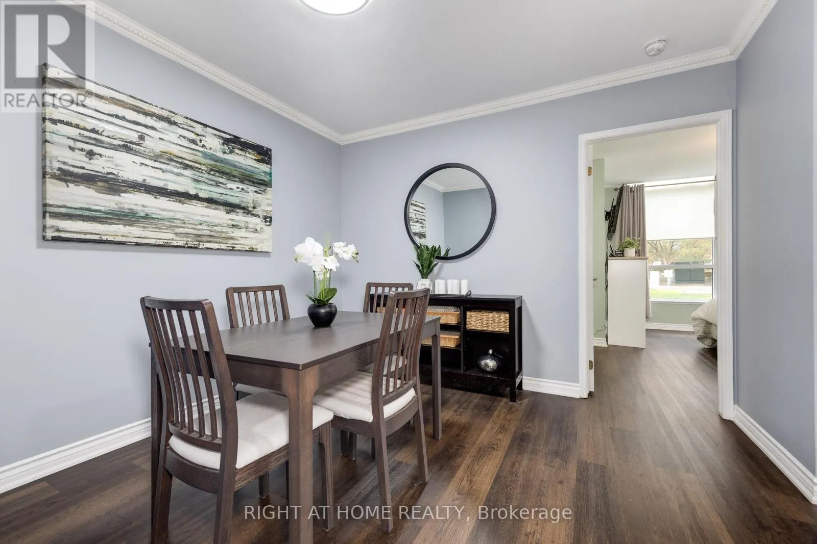 111 - 1276 MAPLE CROSSING BOULEVARD