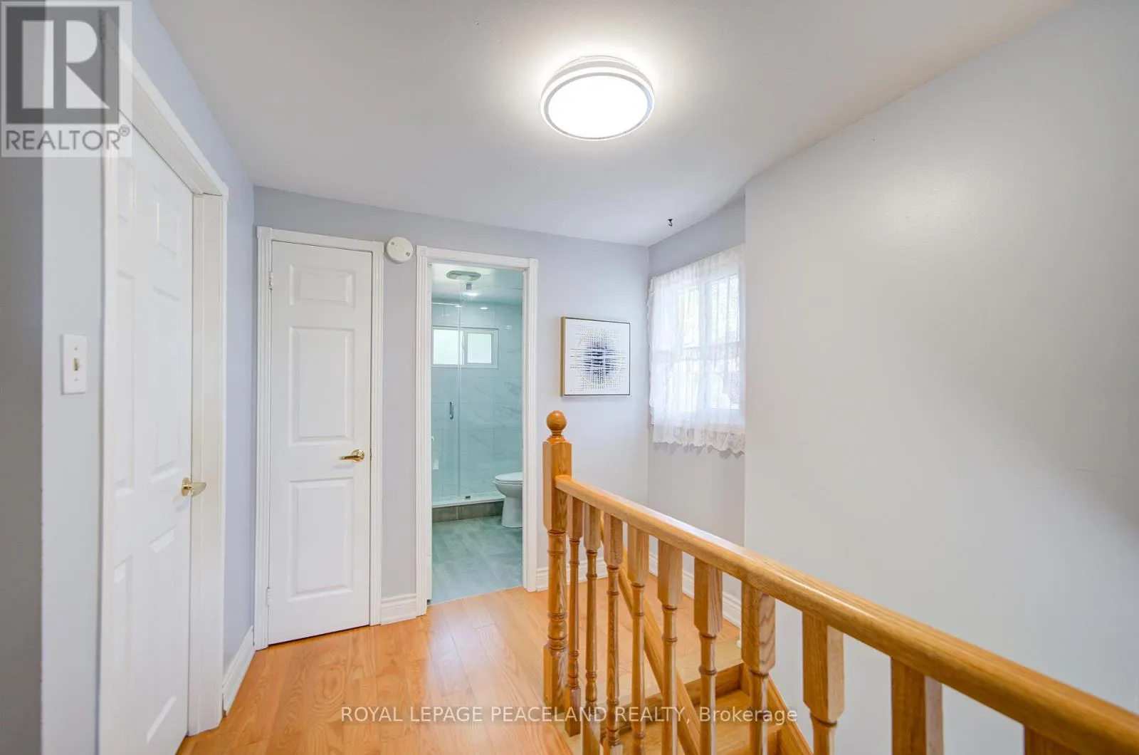 718 EAGLEMOUNT CRESCENT