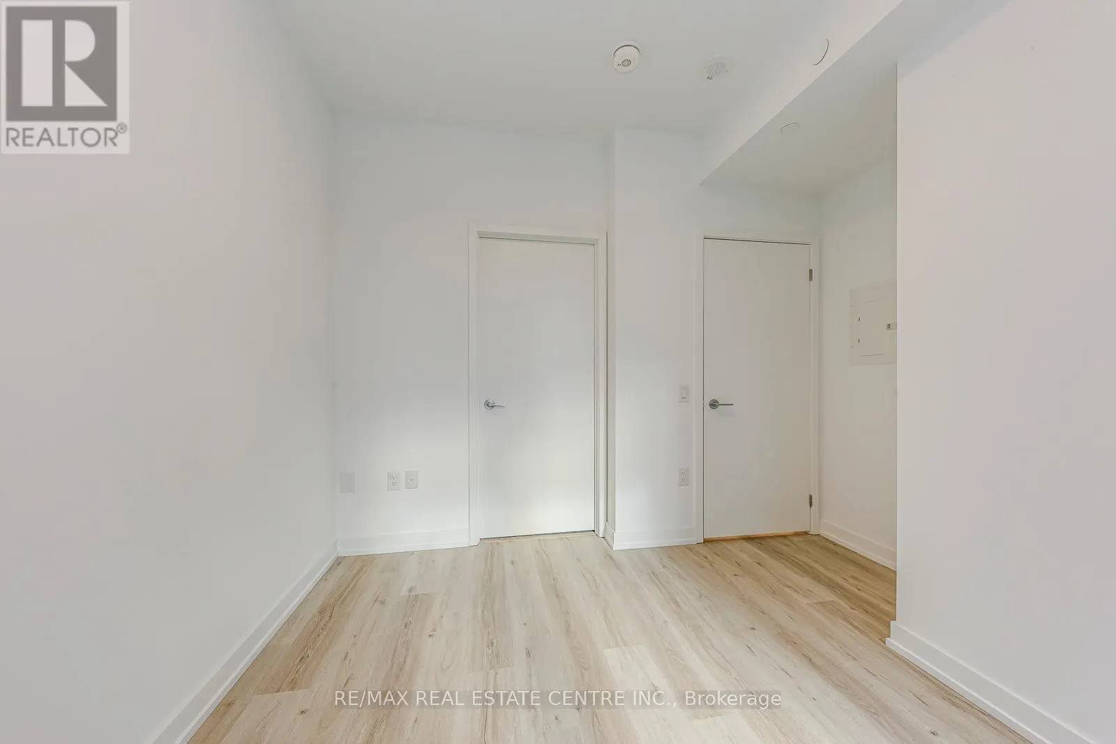 708 - 395 SQUARE ONE DRIVE