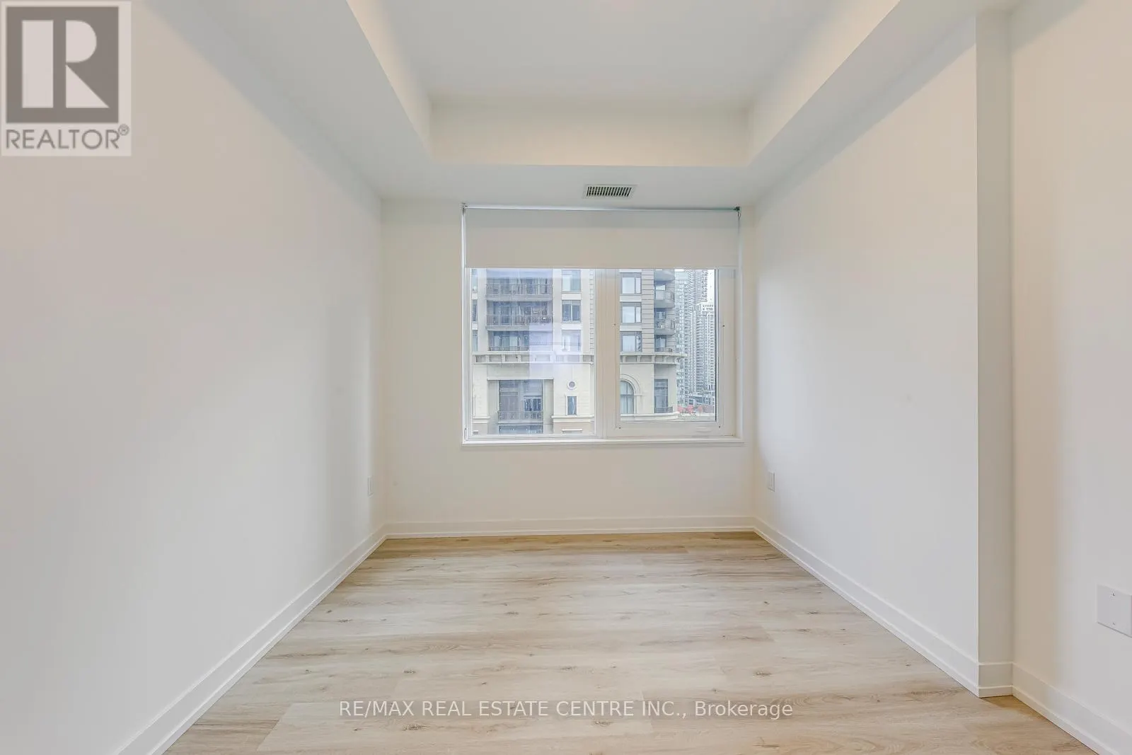 708 - 395 SQUARE ONE DRIVE