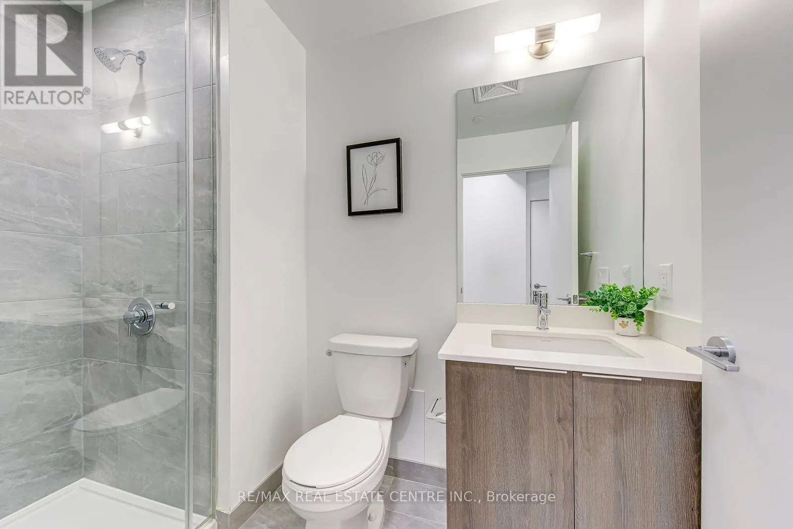 708 - 395 SQUARE ONE DRIVE