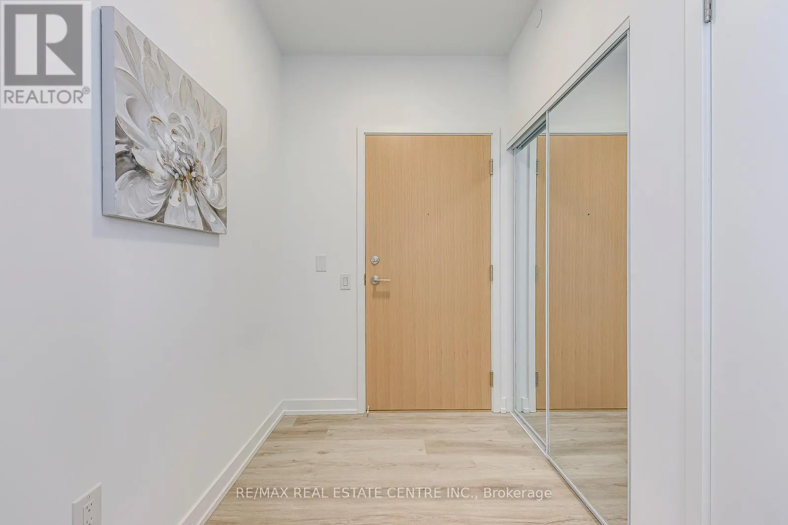 708 - 395 SQUARE ONE DRIVE