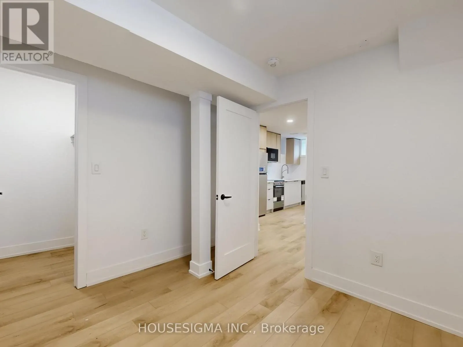 LOWER - 243 WINDERMERE AVENUE