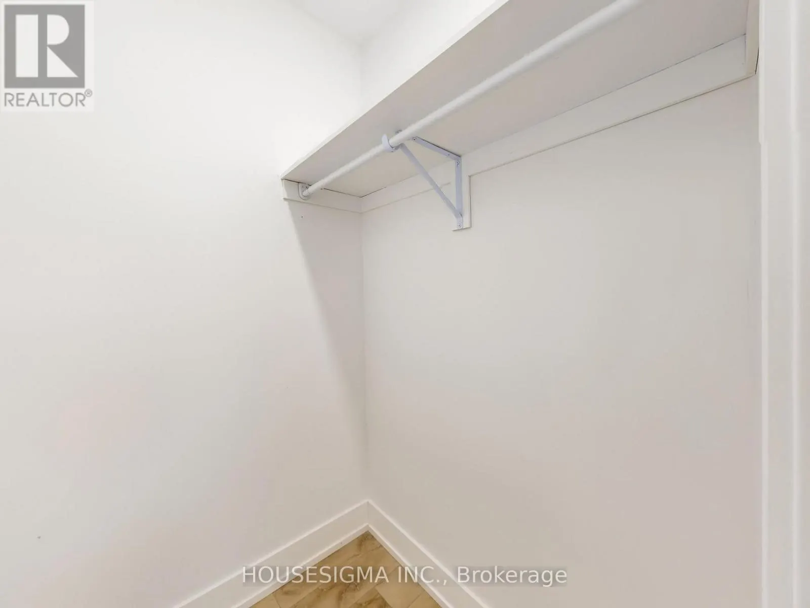 LOWER - 243 WINDERMERE AVENUE