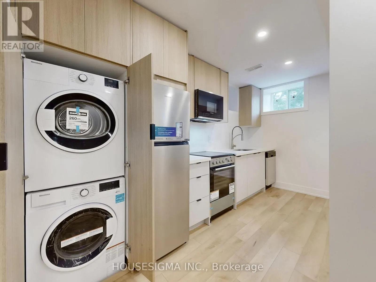 LOWER - 243 WINDERMERE AVENUE