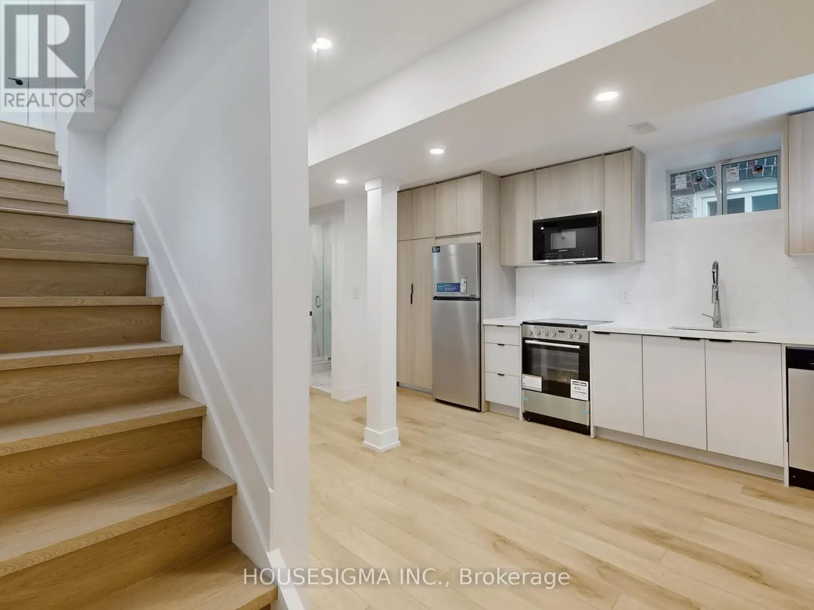 LOWER - 243 WINDERMERE AVENUE