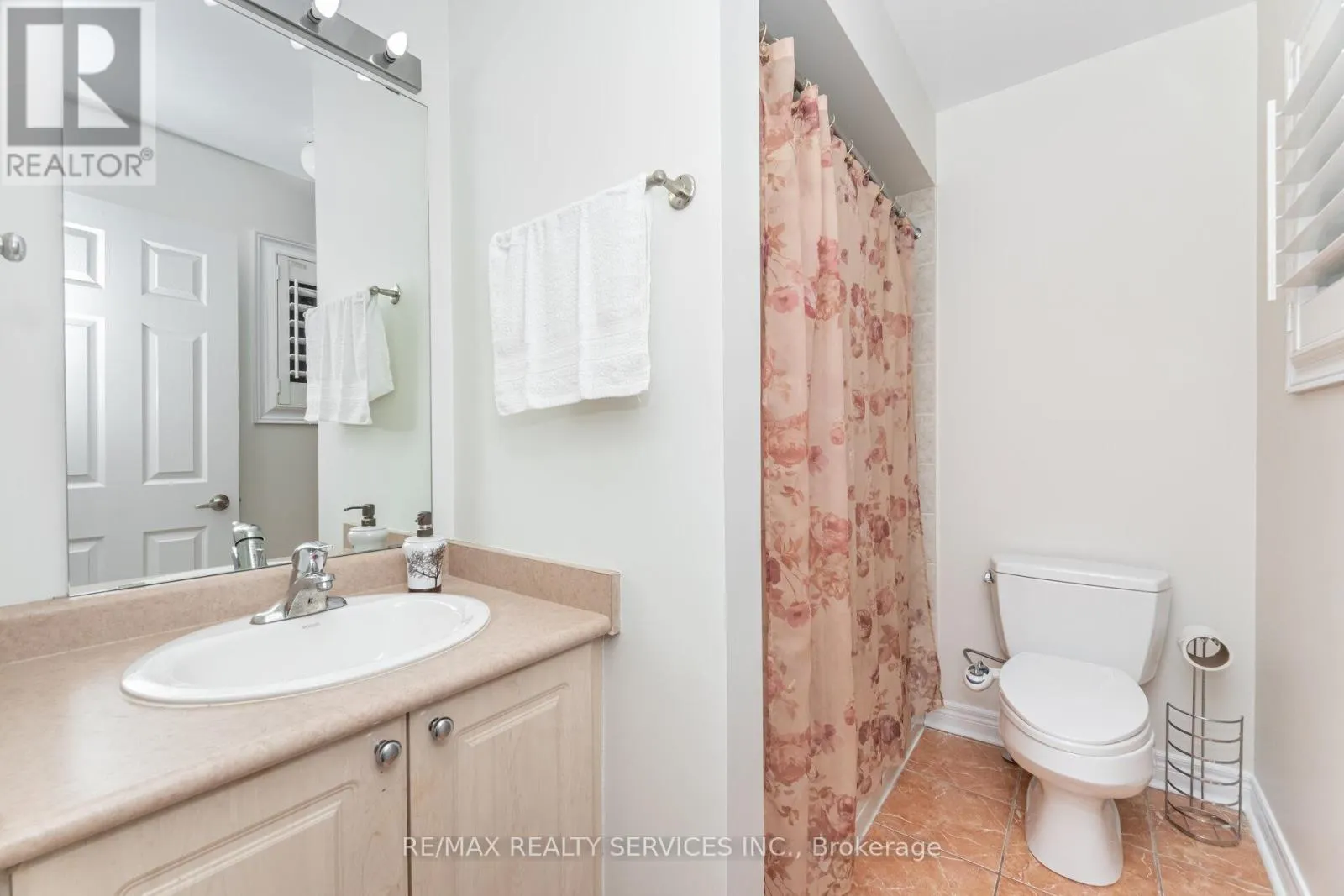 7 BLUE DIAMOND DRIVE