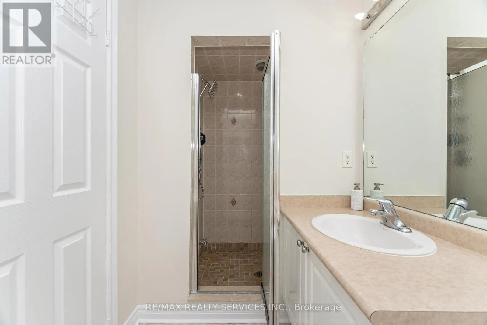 7 BLUE DIAMOND DRIVE