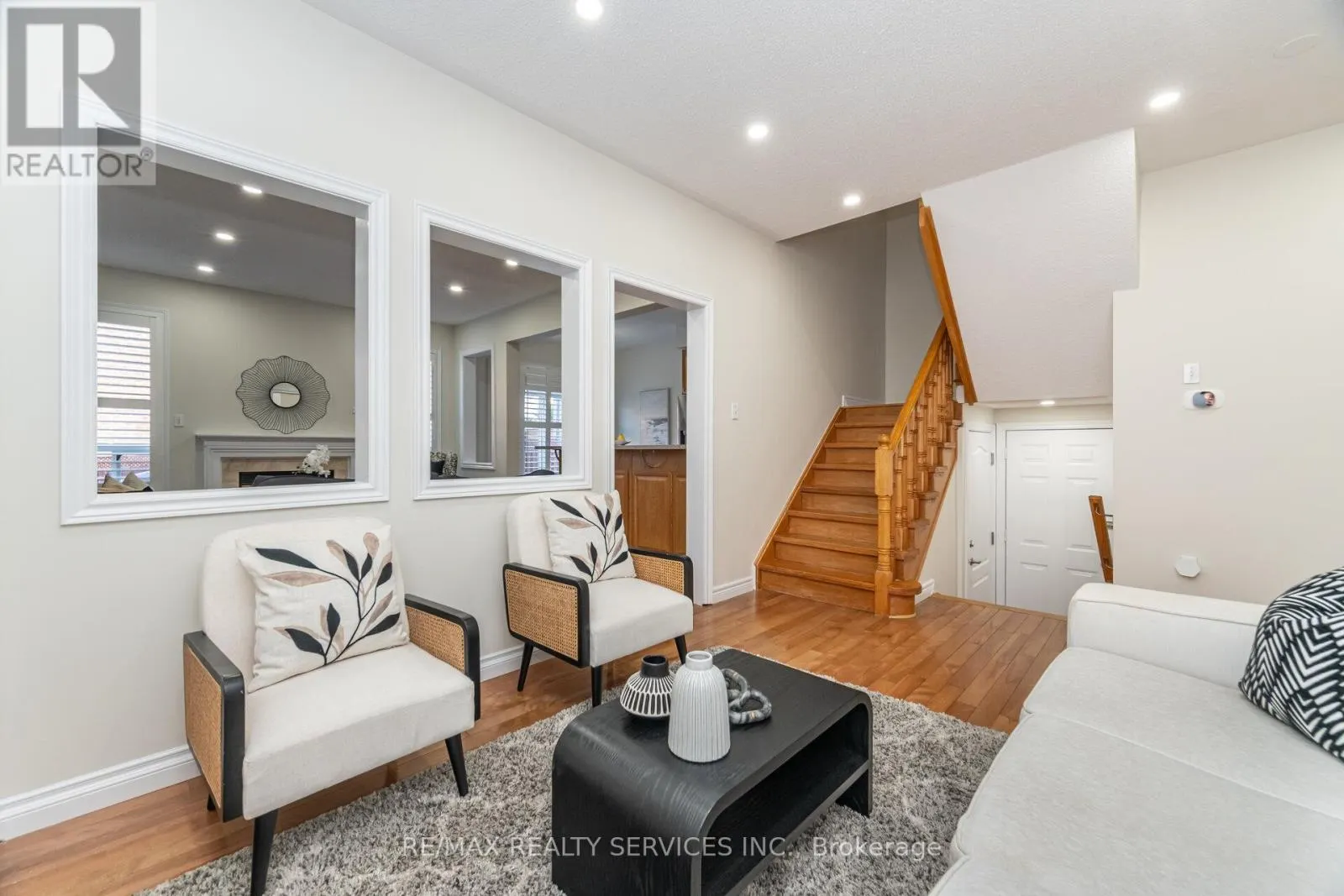 7 BLUE DIAMOND DRIVE