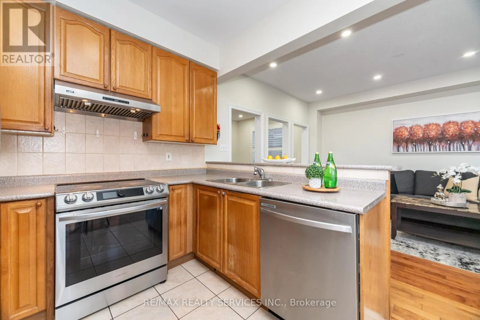 7 BLUE DIAMOND DRIVE