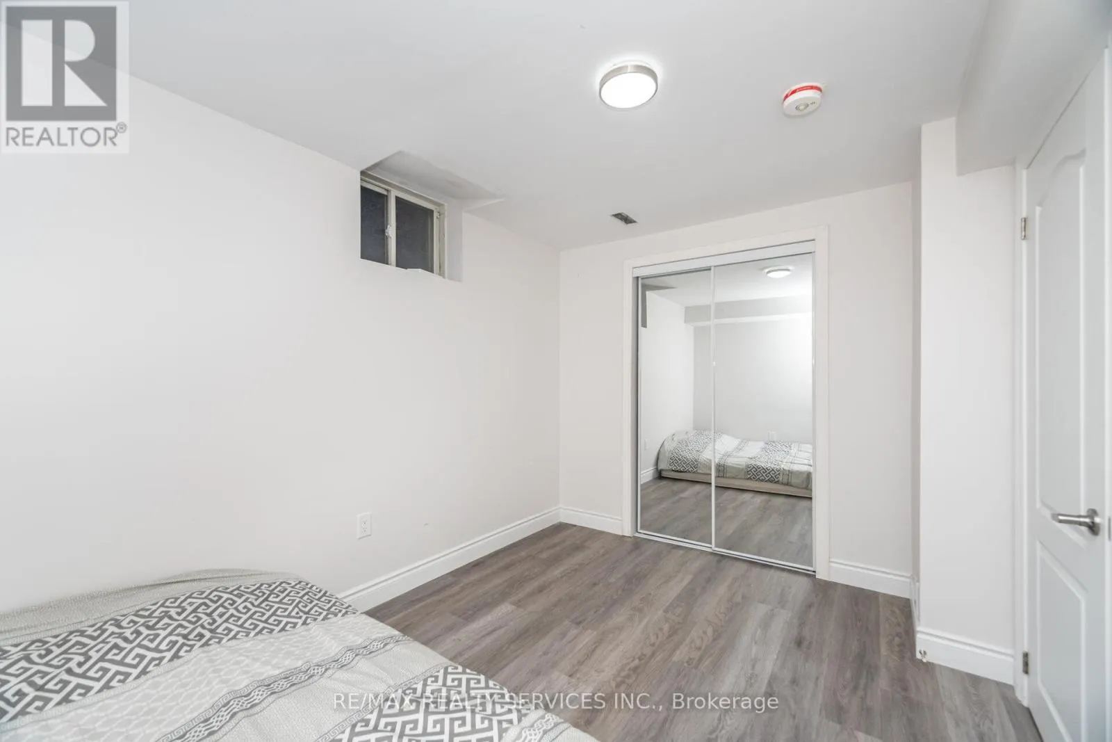 7 BLUE DIAMOND DRIVE