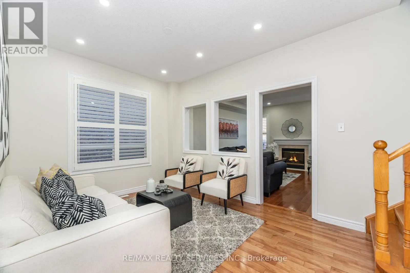 7 BLUE DIAMOND DRIVE