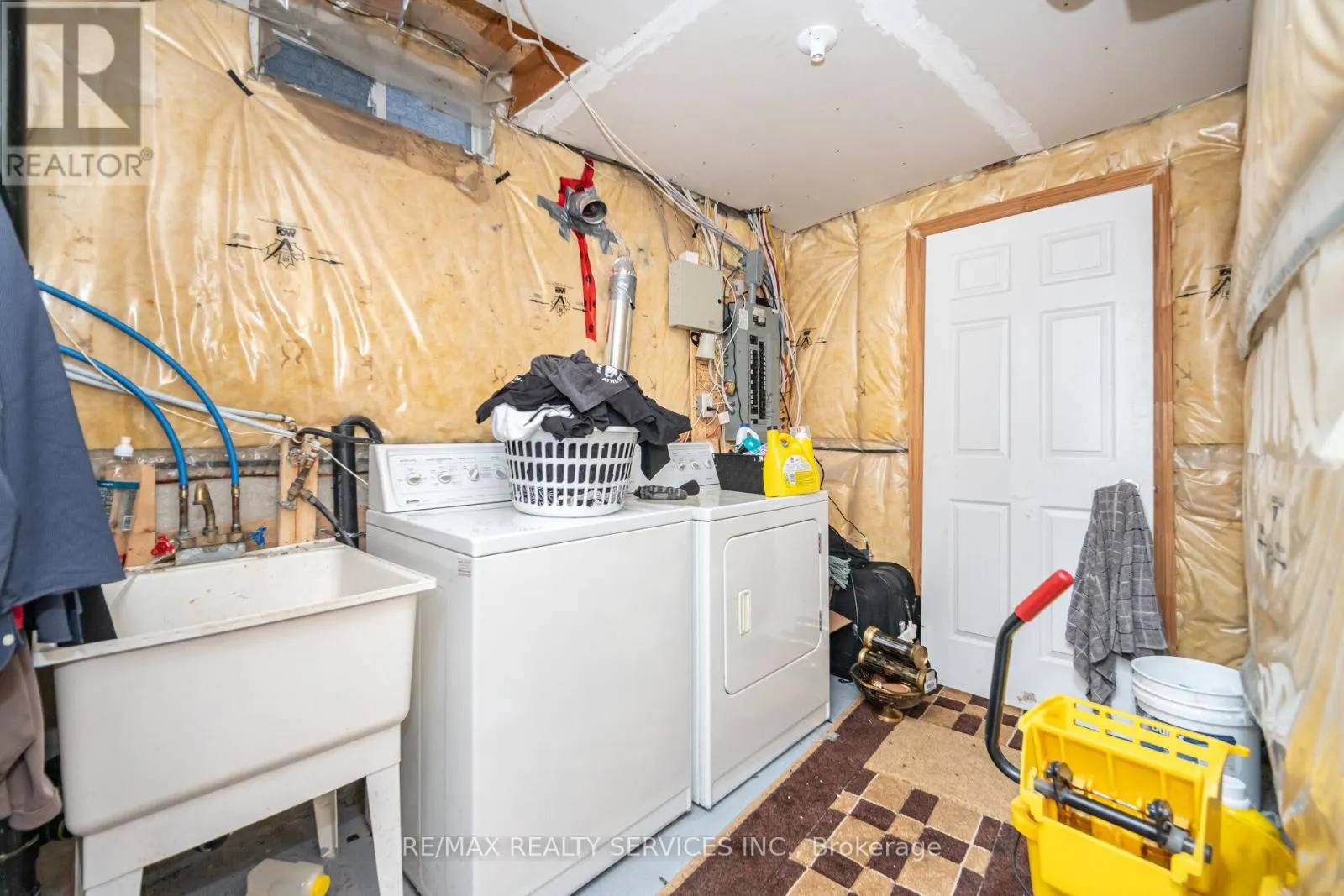 7 BLUE DIAMOND DRIVE