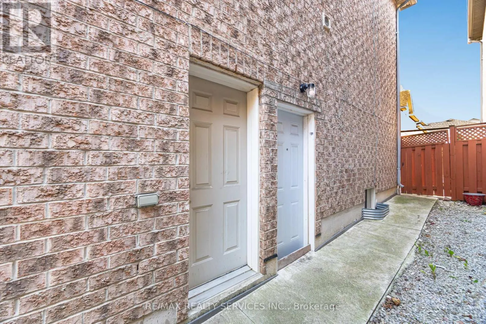 7 BLUE DIAMOND DRIVE