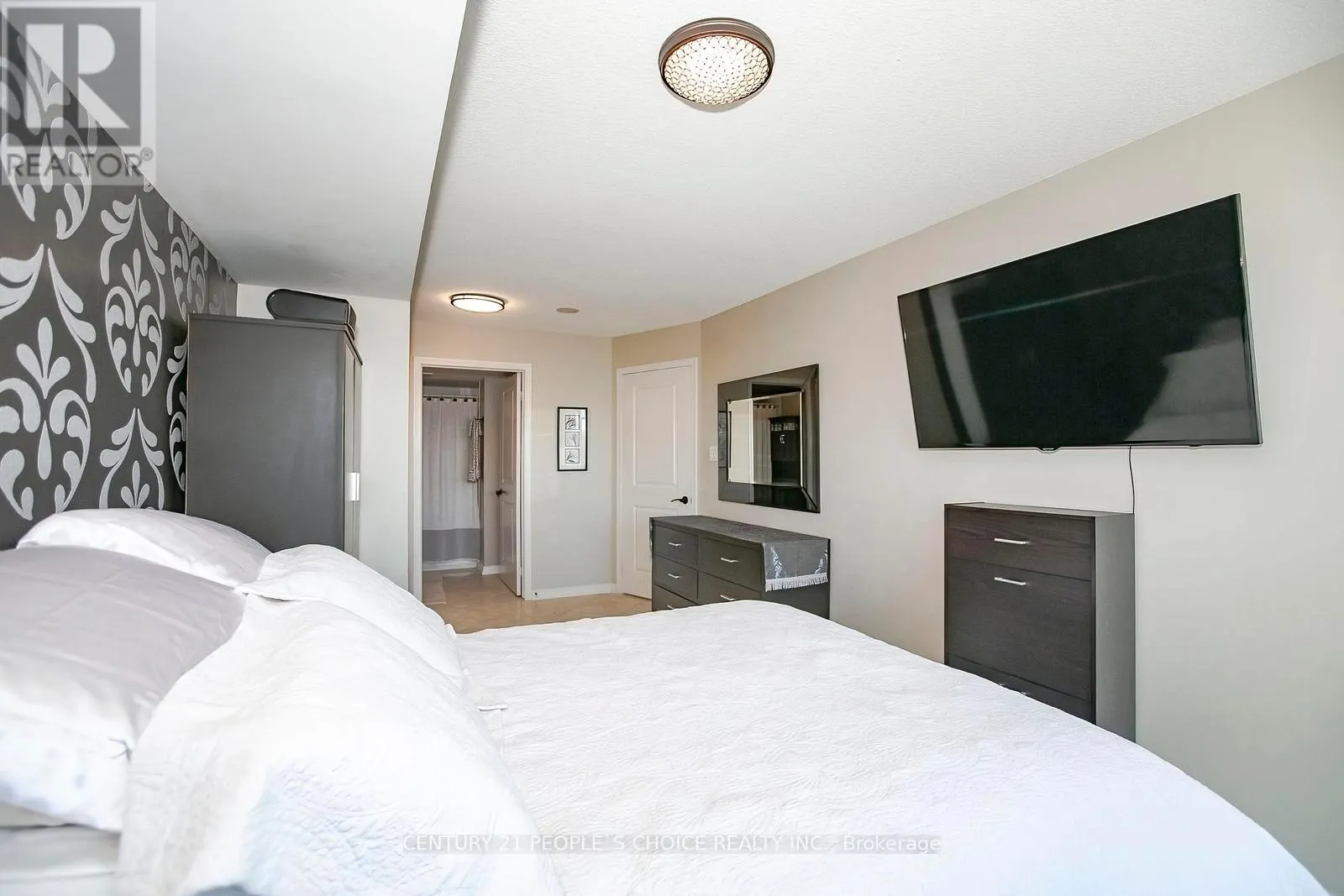 1512 - 9 GEORGE STREET