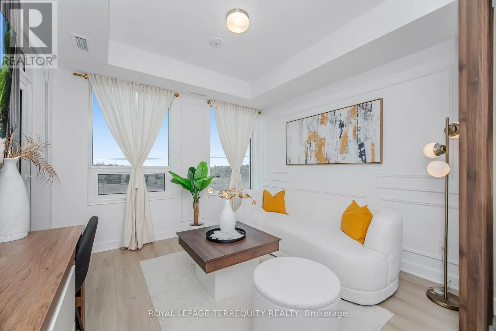 515 - 3240 WILLIAM COLTSON AVENUE