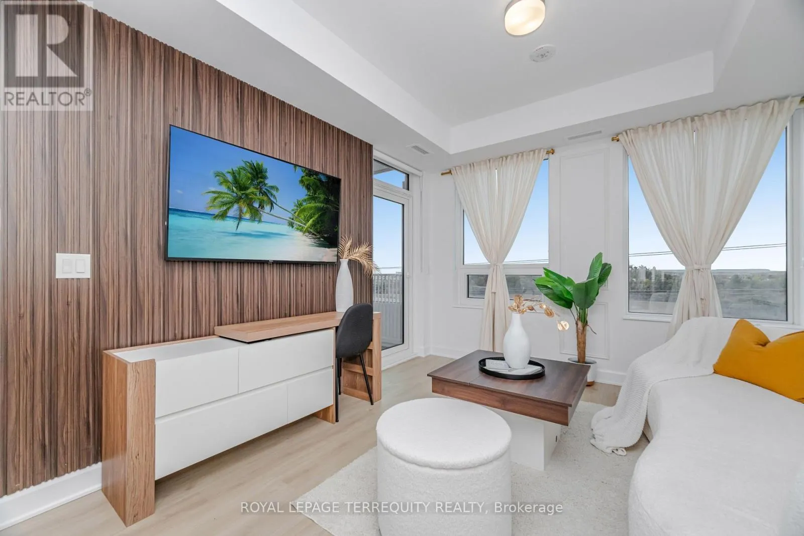 515 - 3240 WILLIAM COLTSON AVENUE