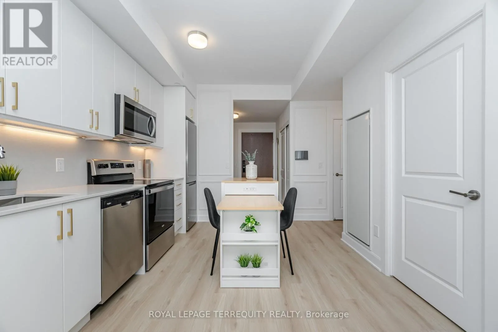 515 - 3240 WILLIAM COLTSON AVENUE