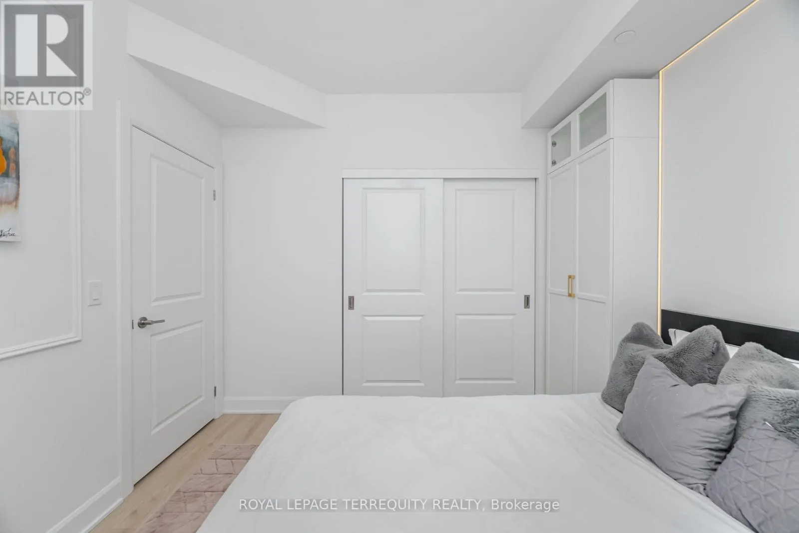 515 - 3240 WILLIAM COLTSON AVENUE