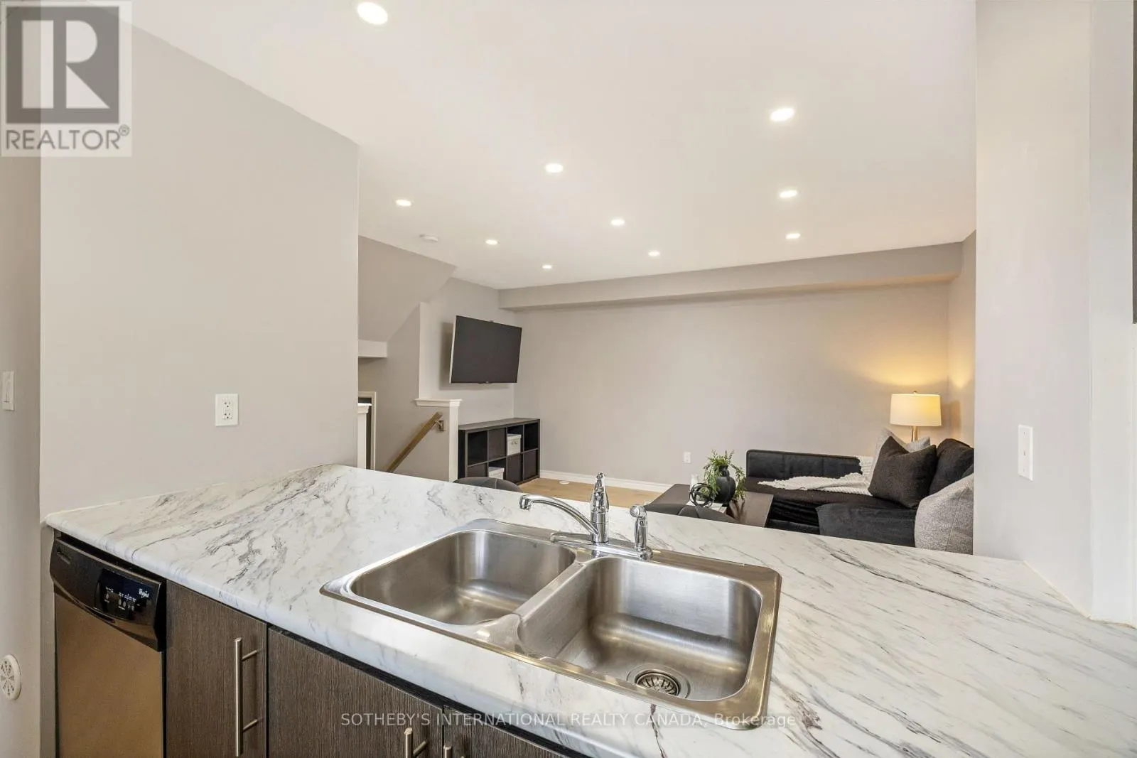 1619 GAINER CRESCENT