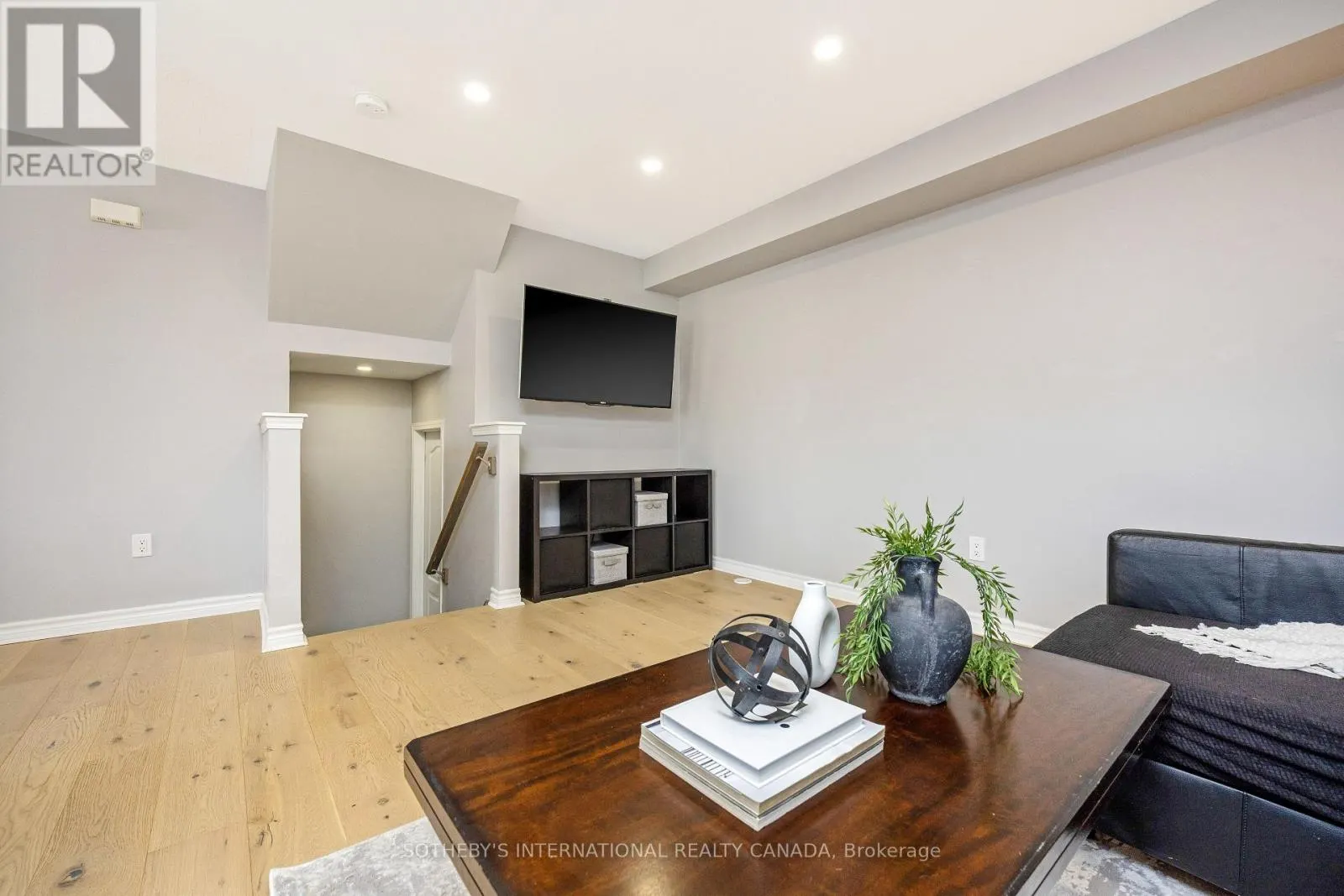 1619 GAINER CRESCENT