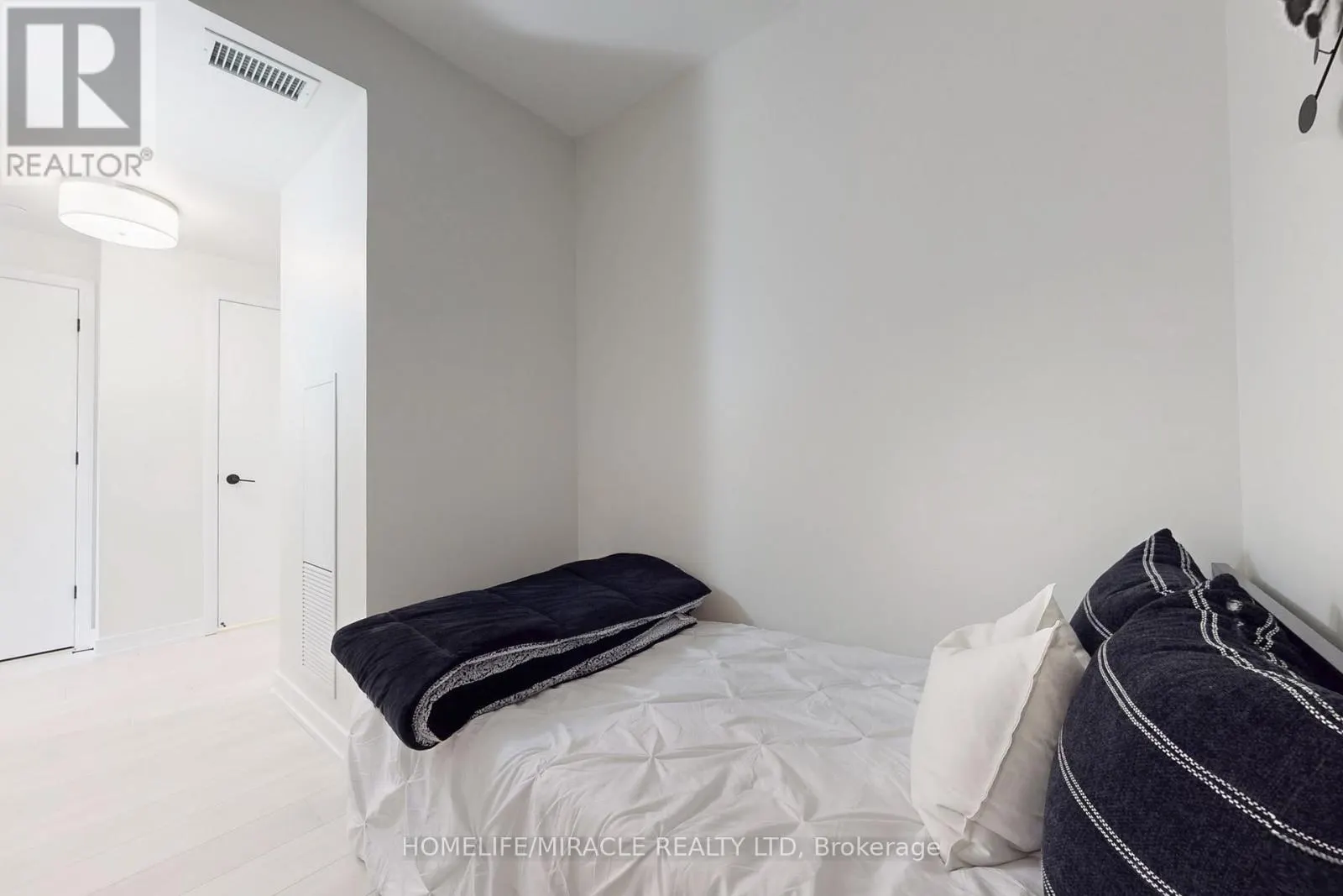 604 - 8010 DERRY ROAD