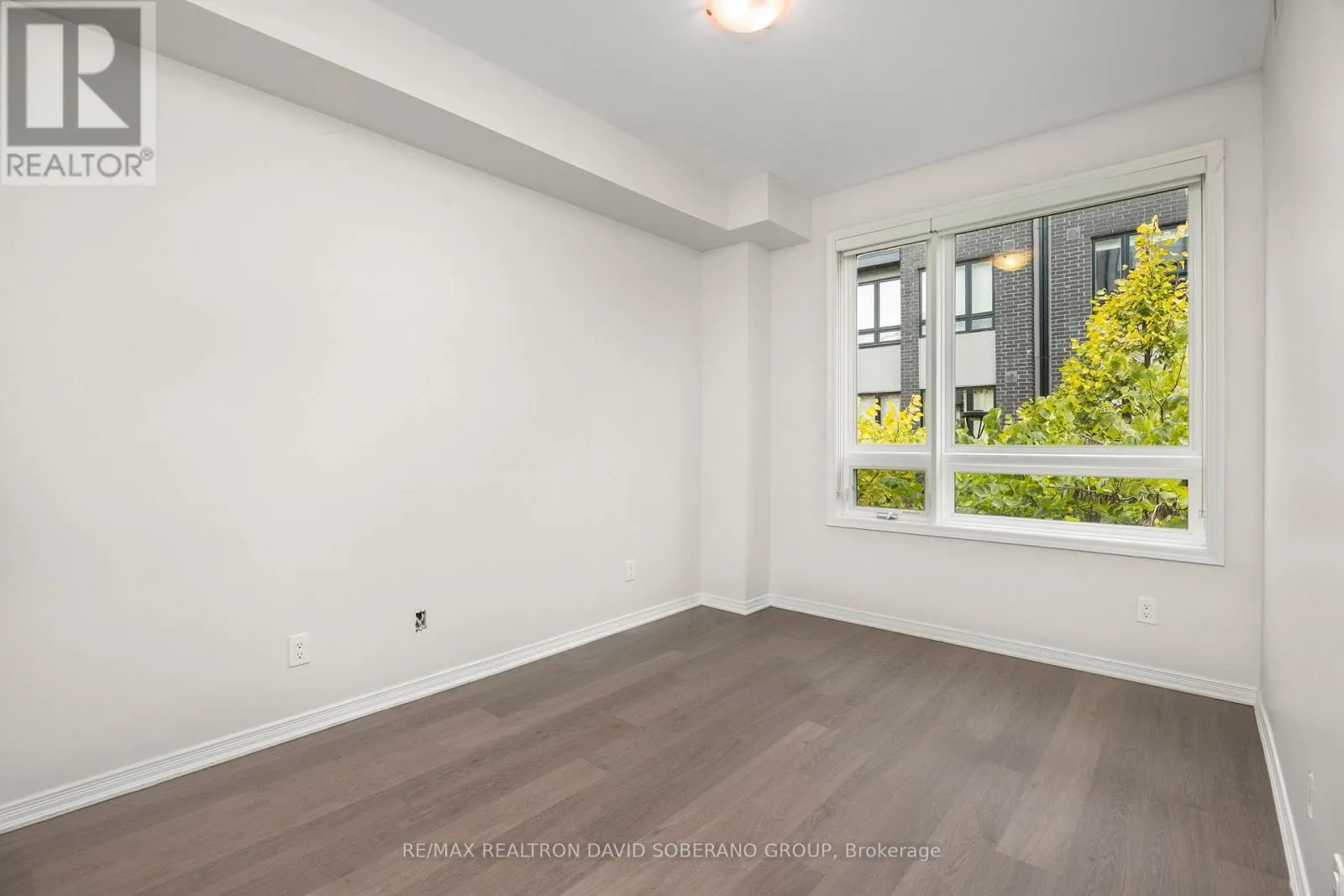 202 - 1120 BRIAR HILL AVENUE